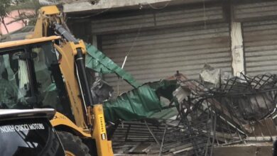Juba City Council demolishes building on road reserves