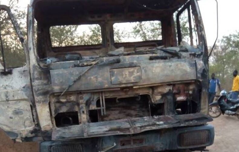Suspected Al-Shabaab militants burn trucks on Lamu–South Sudan road